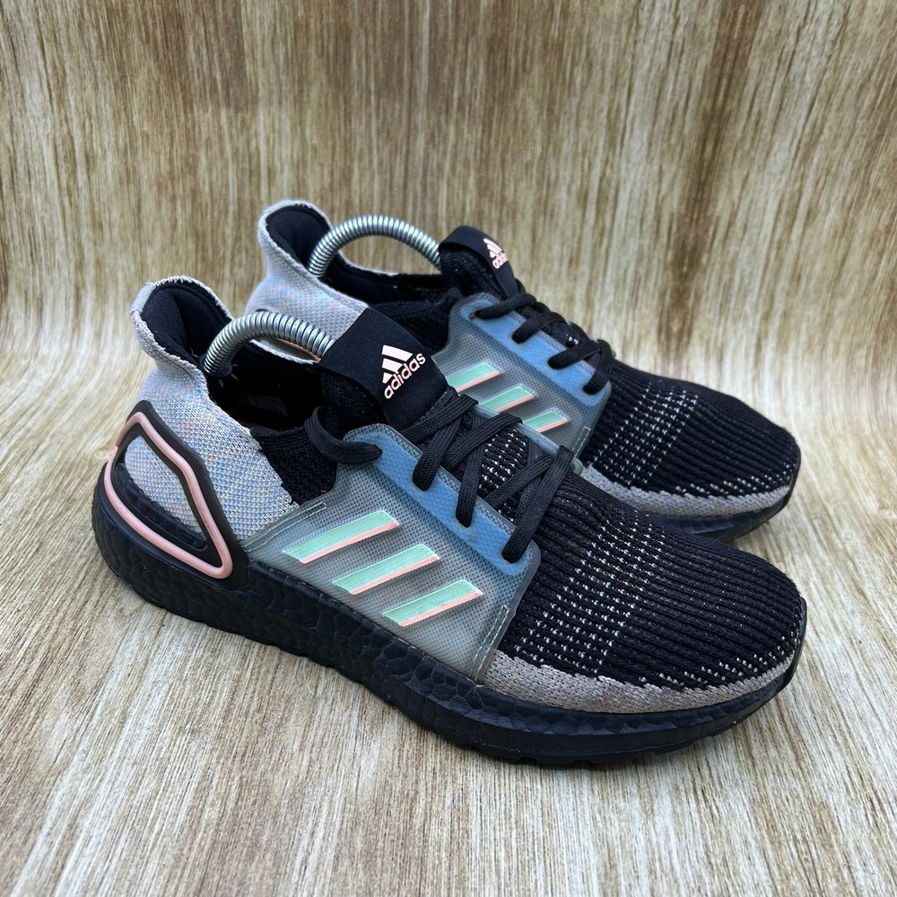 Adidas Ultraboost 2019 Women's Size 6 Running Shoes Linen Ash Green EF2358